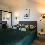 Oliwka Z Prywatnym Miejscem Postojowym Apartamento Karpacz